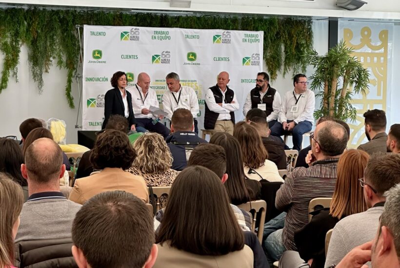 Reunión bianual de empleados (17)